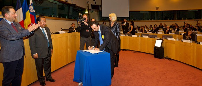 la firma a radio laser news matera potenza puglia basilicata