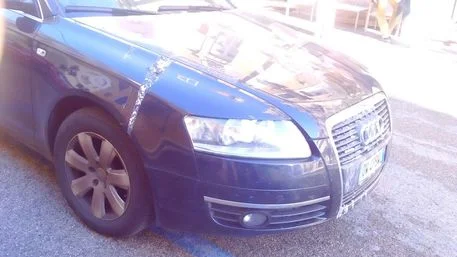 Matera, danneggiata con la vernice l'auto del presidente della Camera di commercio