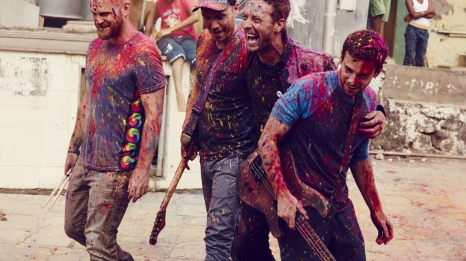 julia_kennedy_coldplay_india_140-v3
