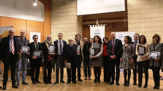foto di gruppo con i premiati