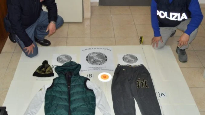 indumenti sequestrati (Medium)