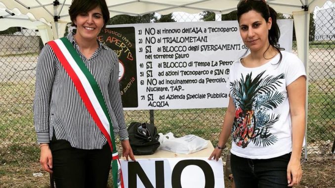 Sindaco di Pisticci con la deputata Mirella Liuzzi (1)