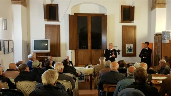 foto truffe anziani