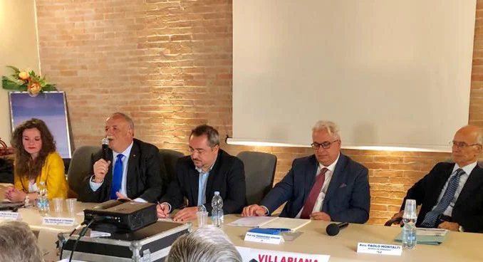 tavolo relatori