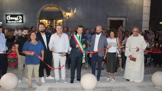 3 - TAGLIO DEL NASTRO