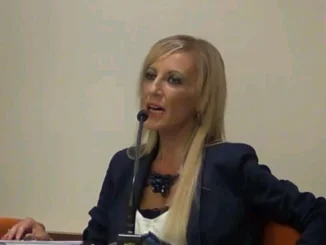 FERRANDINA - MASCHERINE DONATE E CONSEGNATE PERSONALMENTE DALLA CONSIGLIERA PIRRETTI AL SERVIZIO 118