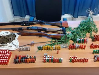 senise (pz): nascondeva in campagna e a casa armi, droga e munizioni. arrestato dai carabinieri.