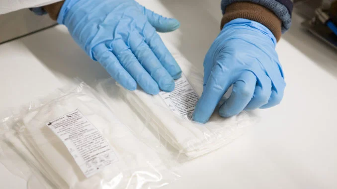 NATUZZI_Surgical masks_09