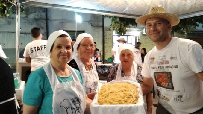 rudy Marranchelli con le nonne chef di Rotondella