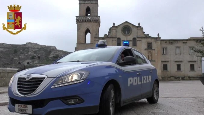 Polizia nei Sassi (Medium)