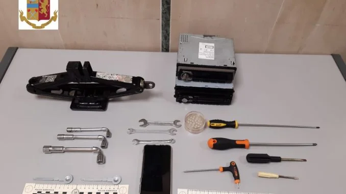 materiale sequestrato