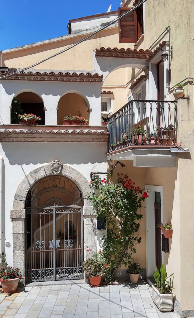 gallery. mattina.casa natale di a. brando rid radio laser news matera potenza puglia basilicata