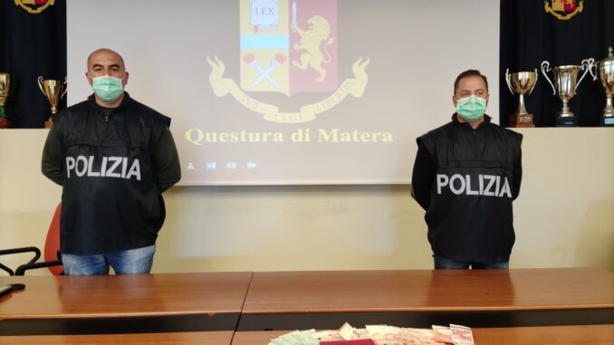 materiale sequestrato dalla Squadra Mobile 2 (Medium)