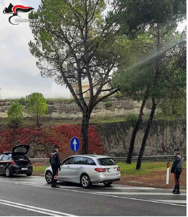 MATERA E PROVINCIA: NEL FINE SETTIMANA CONTROLLI CAPILLARI DEI CARABINIERI. DENUNCIATE 6 PERSONE