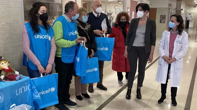 15-1-21_AOR-Unicef_donazione_Pigotte_a_Pediatria4