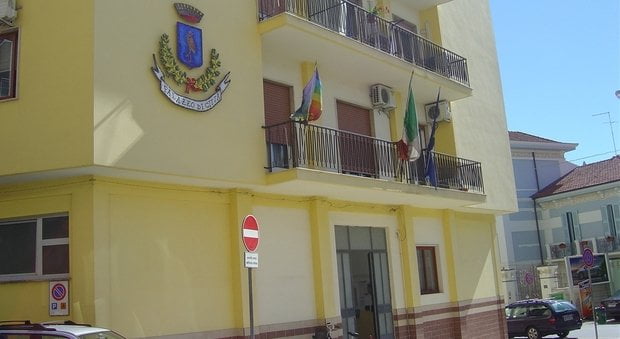 2037516_municipio_di_palagiano.jpg