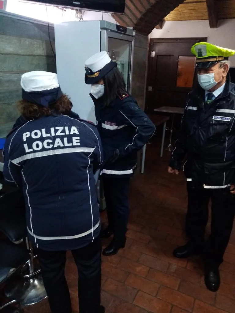 POSITIVI ALCUNI AGENTI DEL COMANDO DI POLIZIA LOCALE DI POLICORO:OLTRE AL DANNO…LA BEFFA!