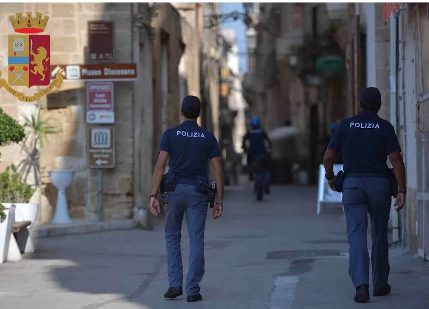 Taranto: allontanamento dalla casa familiare con il divieto di avvicinarsi ai luoghi abitualmente frequentati dalle persone offese.