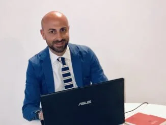 Via Colombo di Policoro illuminata. Moderelli: un piccolo gesto politico, un grande dono per la città!