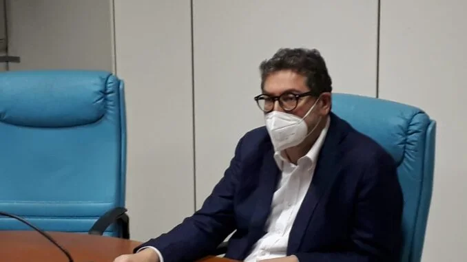 Tutela-habitat-marino-costieri-incontro-in-Regione_lassessore-Gianni-Rosa