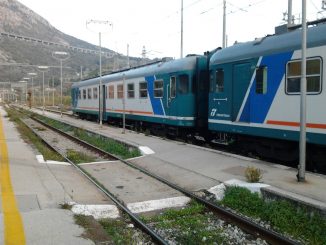 vietri di potenza, dopo sei anni i treni torneranno a fermarsi alla stazione ferroviaria. il sindaco giordano: “ripristinato uno storico servizio grazie alla interlocuzione con la regione basilicata” 45 3 stazione ferroviaria vietri radio laser news matera potenza puglia basilicata