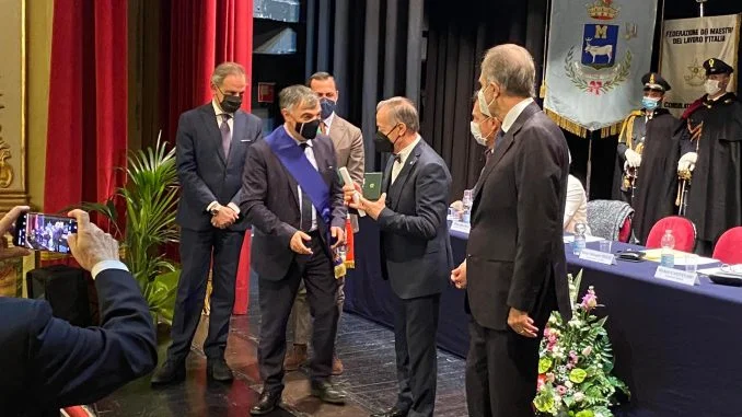 GUARINO-ALLA-PREMIAZIONE-3