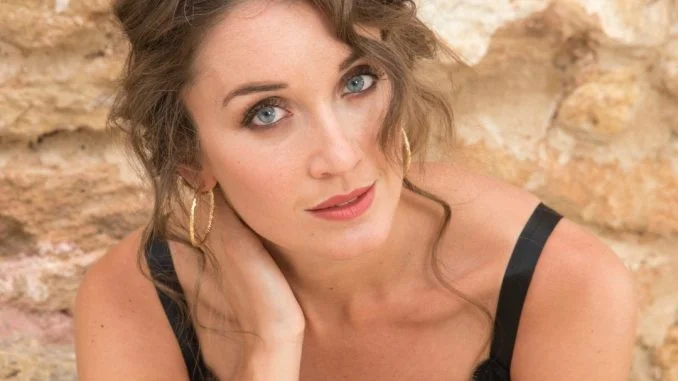 Carly Paoli