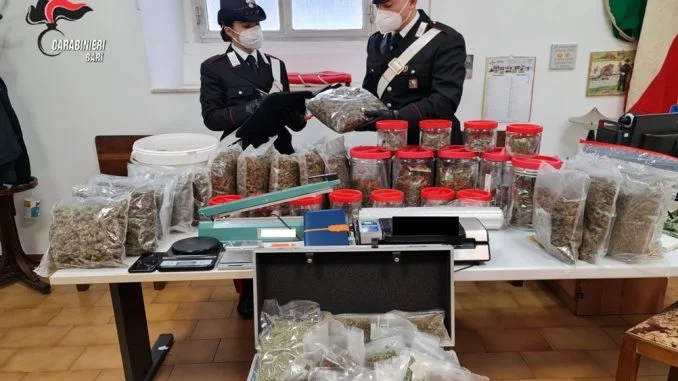 foto bari scalo stupefacente