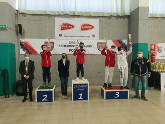 seconda prova interregionale under 14,<br>a foggia vince il fiorettista luigi garramone<br>della società schermistica lucana di potenza 11 premiazione fioretto giovanissimi radiolaser news matera potenza puglia basilicata