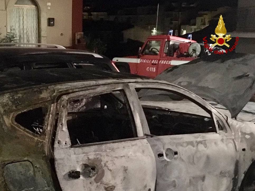 INCENDIO AUTOVETTURE -PALAZZO SAN GERVASO(PZ)