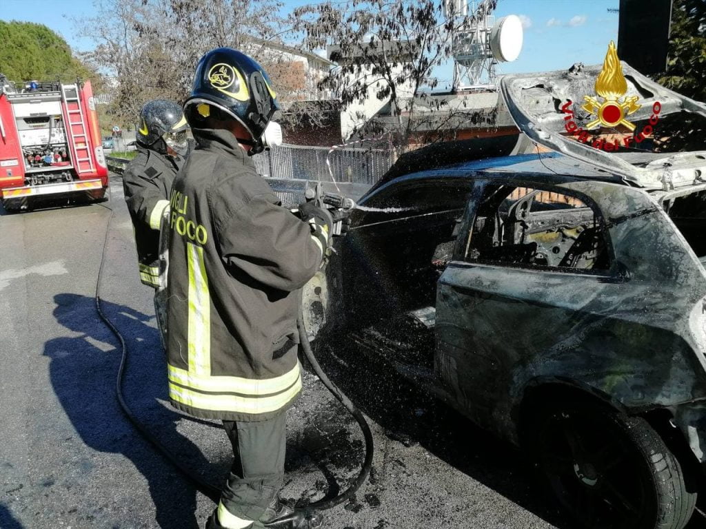 INCENDIO AUTOVETTURA-CHIAROMONTE(PZ)