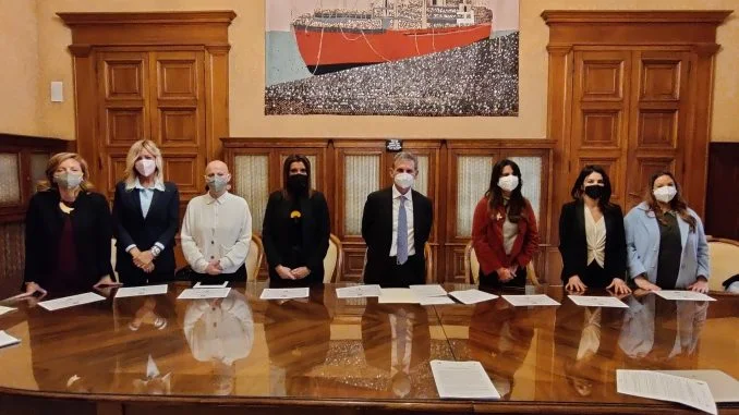 08-03-22 presentata la delibera di intitolazione di 8 spazi pubblici della città a 8 donne_1