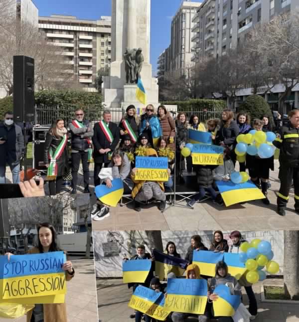 “Una mimosa per la pace”, donne e bambini appena giunti a Taranto dall’Ucraina col dolore nel cuore e il bisogno di ricominciare