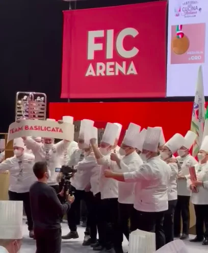 La cucina lucana ambasciatrice di successo e qualità. I cuochi lucani medaglia d’oro ai campionati italiani di Rimini. Il presidente della Provincia di Matera, Piero Marrese: “Orgoglioso dei nostri cuochi”.