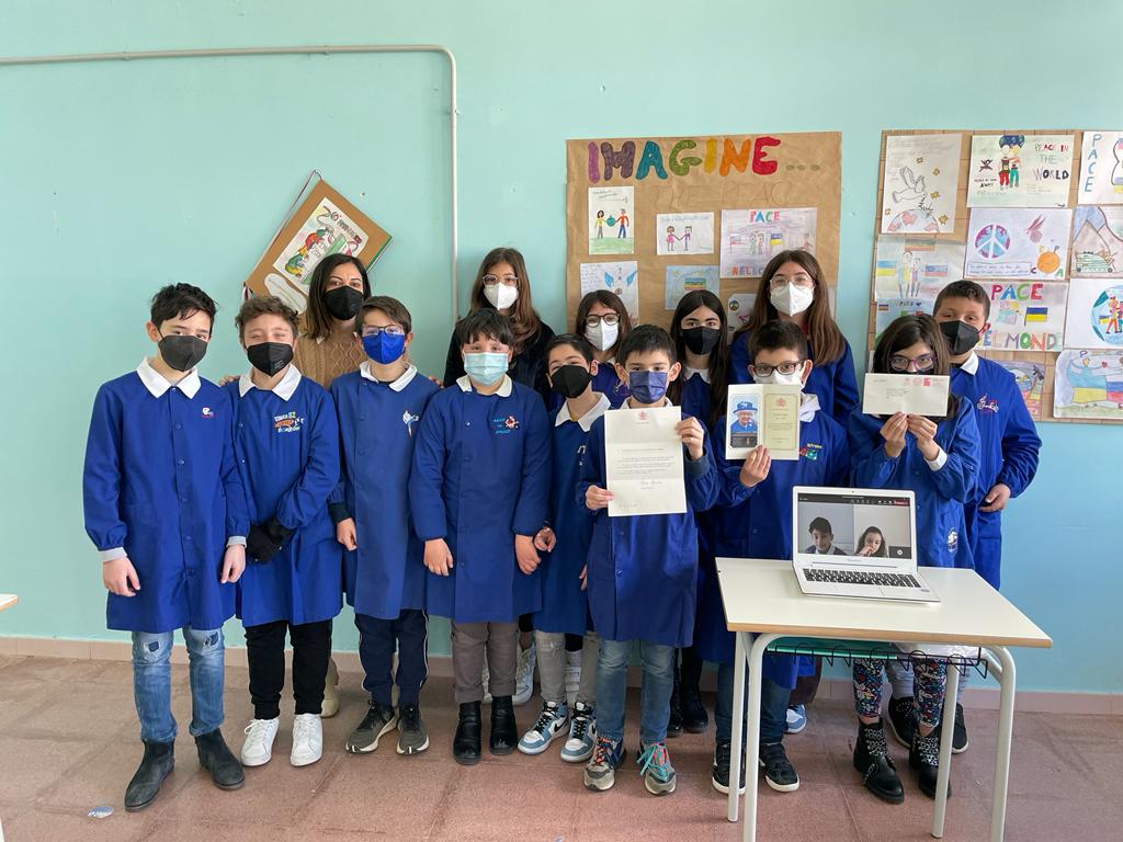 miglionico: la regina elisabetta risponde agli auguri per il giubileo di platino inviati dalla classe v b di pomarico 2 whatsapp image 2022 04 27 at 10.25.18 radiolaser news matera potenza puglia basilicata
