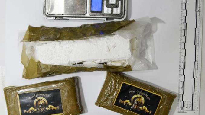 droga e bilancino sequestrati