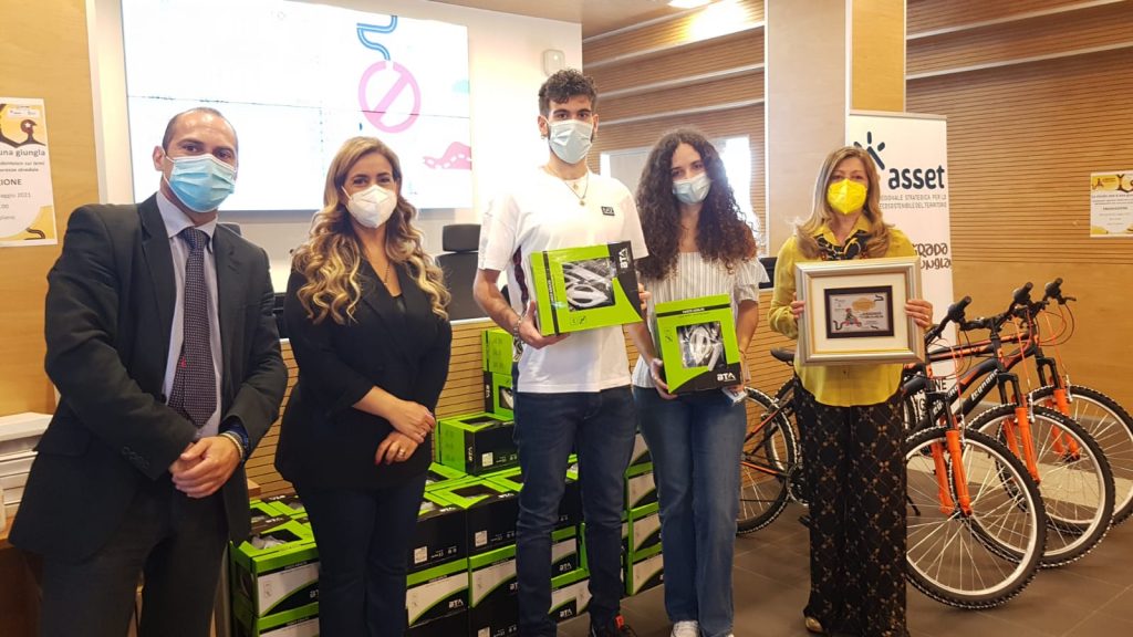 foto premiazione 10 copia radio laser news matera potenza puglia basilicata