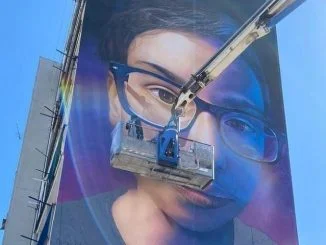 Cesare Cremonini a Napoli: "Il murale del "ragazzo del futuro" è a Ponticelli"