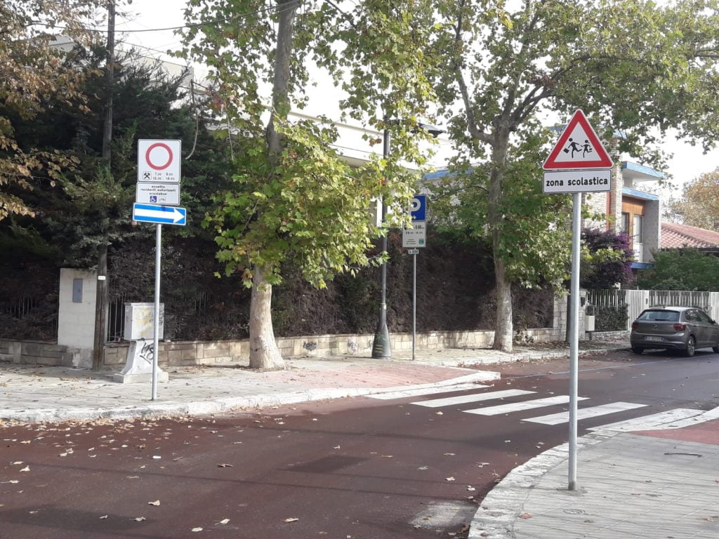 da venerdì 6 maggio lecce avrà le prime due zone scolastiche 2 via loffredo segnaletica radiolaser news matera potenza puglia basilicata