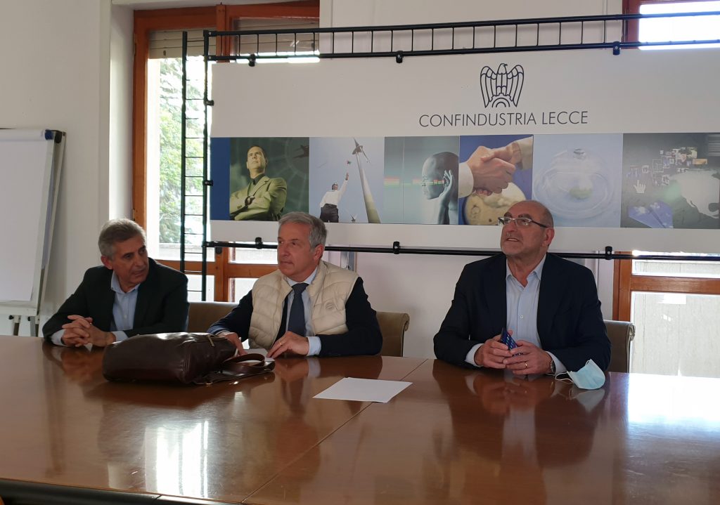 dottorati innovativi industriali: incontro con confindustria lecce 1 incontrounisalentoconfindustrialecce dottoratiinnovativi02 radiolaser news matera potenza puglia basilicata