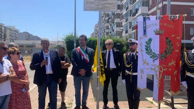 07-06-22 questa mattina l’intitolazione del giardino in via Vincenzo Ricchioni a Maria Colangiuli, vittima innocente di mafia
