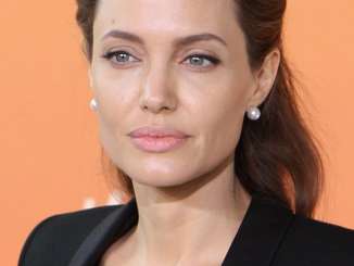 martina franca: in tanti per angelina jolie 🌟 57 angelina jolie 2 june 2014 cropped radio laser news matera potenza puglia basilicata