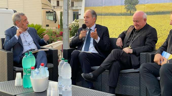 Un momento della presentazione del libro 3