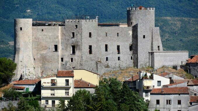 Moliterno-Castello-medievale-Foto-Pasquale-Dicillo-DSC_7408