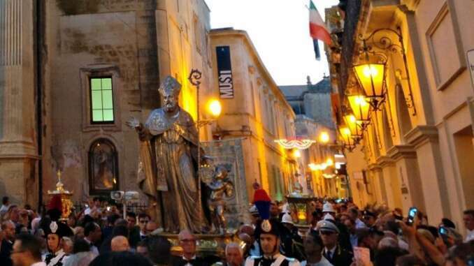 Sant_Oronzo_processione_Lecce