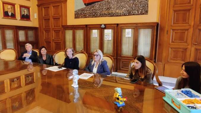 10-10-22 progetto Sciam_presentato Dinerbot T8_il nuovo strumento di robotica sociale a supporto degli over 65