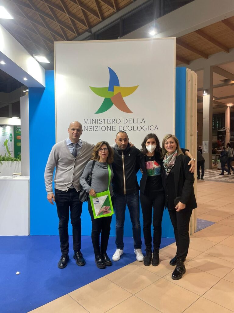 ieri a rotterdam la presentazione del progetto“famiglie senza confini” dell’assessorato comunale al welfare individuato come buona prassi internazionale 1 photo 2022 11 14 13 49 47 2 radiolaser news matera potenza puglia basilicata