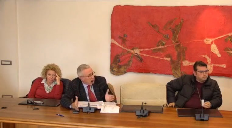 <strong>sanità regionale: le aziende accreditate in crisi ricevono ulteriori rassicurazioni, ma non c’è certezza sulla possibilità di continuare ad erogare prestazioni ai cittadini fino a fine anno. </strong>