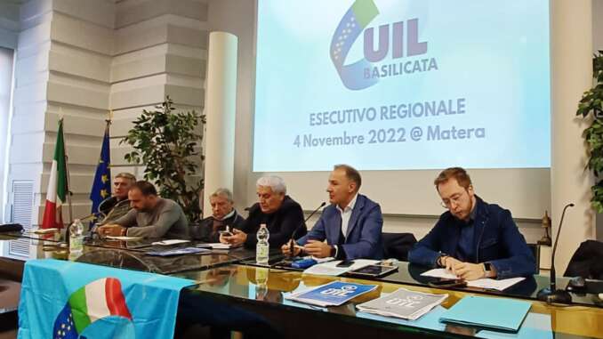 uil, esecutivo a mt 1