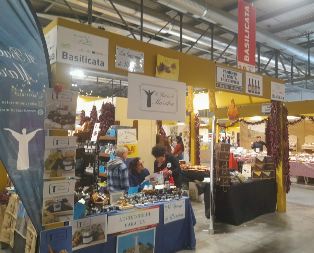 04 stand il bacio di maratea radio laser news matera potenza puglia basilicata